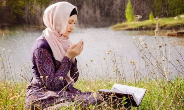 Kunci Rumah Tangga Bahagia: Cinta Ibadah 