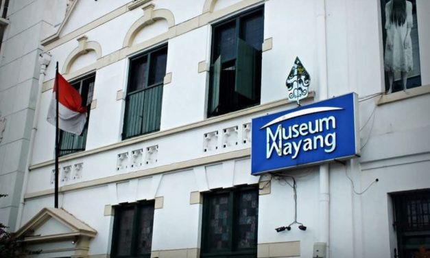 Panggonan Wingit: SUARA-SUARA GAIB DI MUSEUM WAYANG, JAKARTA BARAT
