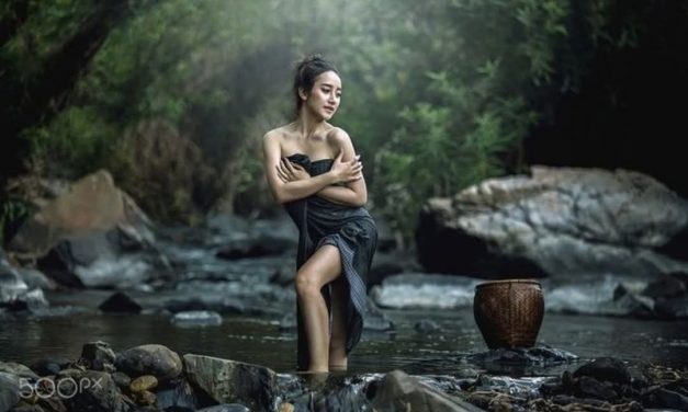 Panggonan Wingit: SUMUR LANJAR TEMPAT MANDI PARA BIDADARI
