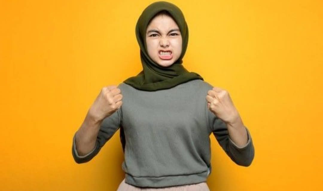 Solusi Kyai Pamungkas: ILMU PEMBUNGKAM MUSUH