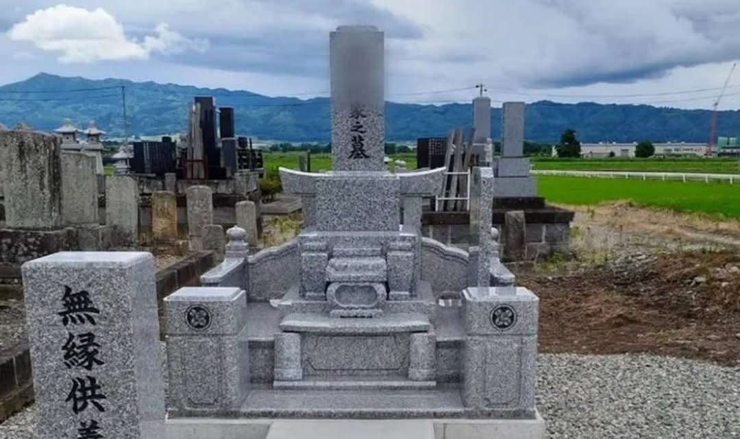 Kisah Kyai Pamungkas: TEROR PATUNG KUBURAN CHINA