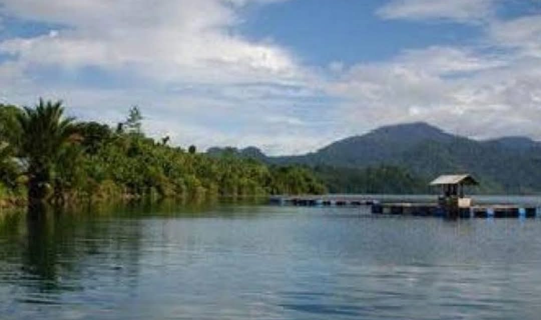 Panggonan Wingit: TERJADINYA TELAGA PACA, HALMAHERA