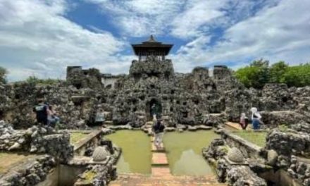Kisah Mistis: PENGHUNI LAWANG PETENG, GOA SUNYARAGI, CIREBON