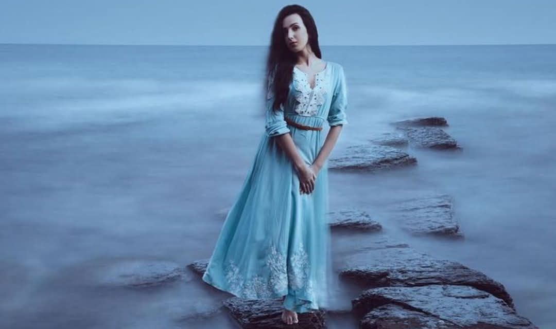 Kisah Mistis: ISTRIKU JIN PANTAI SELATAN