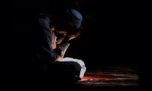 Ngaji: MENAGIS ALA PARA KEKASIH ALLAH