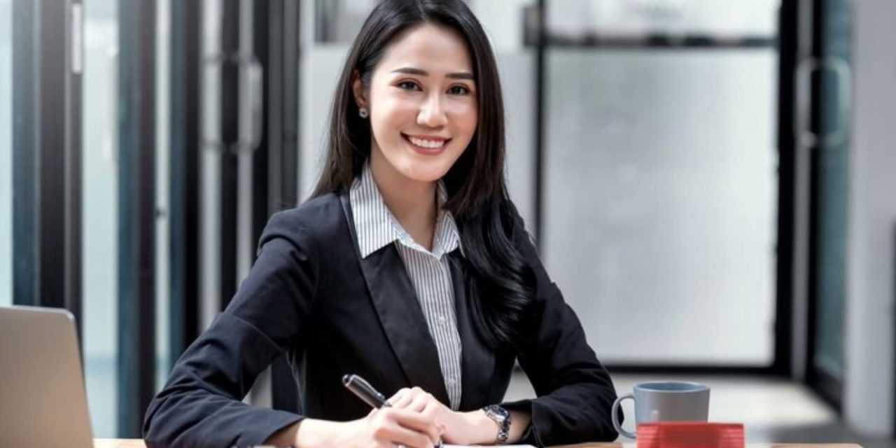 Layanan Kami: TAHLUKKAN DUNIA KERJA LEWAT SUSUK AURA