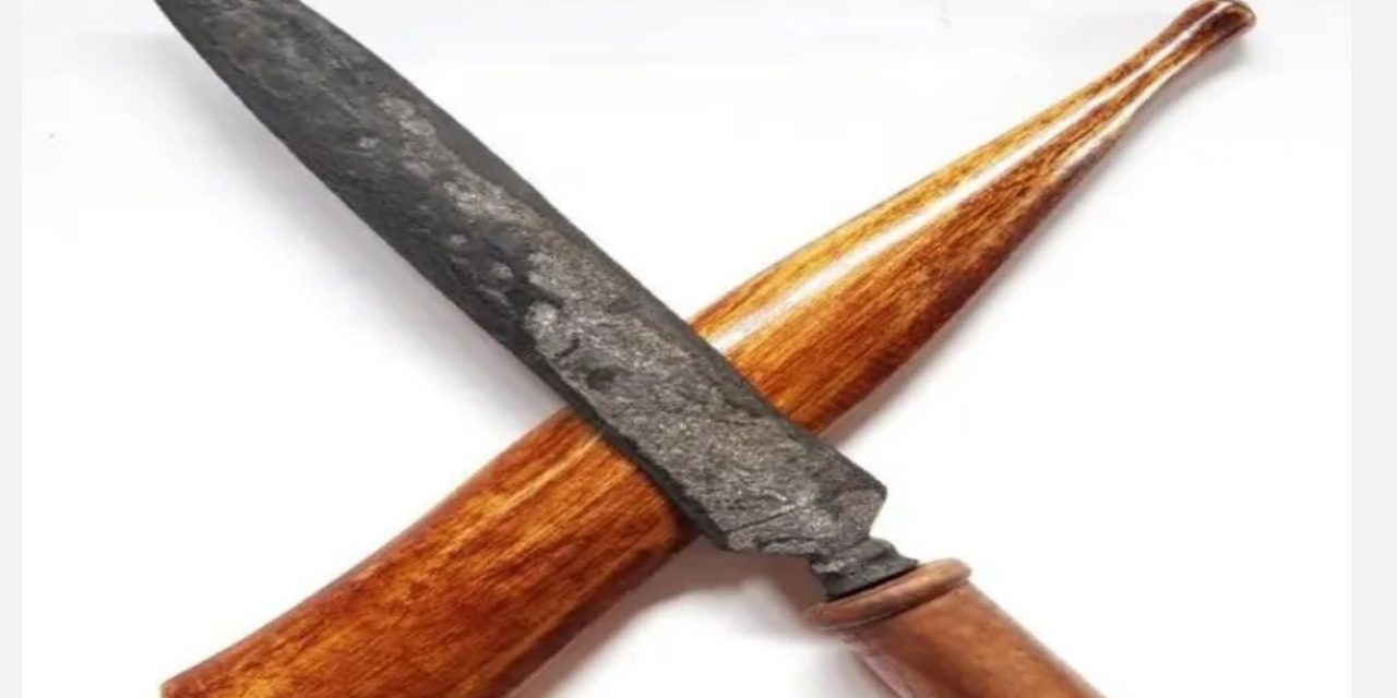 Kisah Mistis: SEJARAH GAIB TOMBAK BARU KLINTING