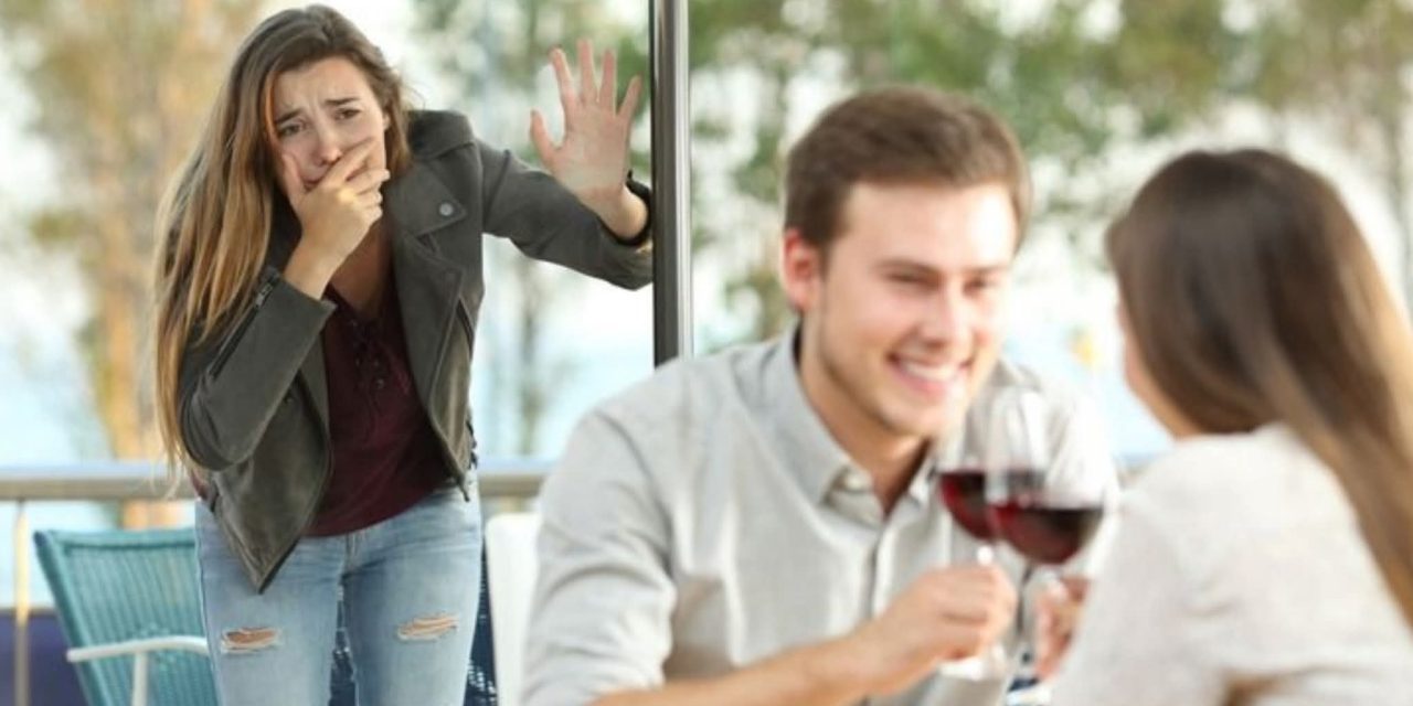 Layanan Kami: SUAMI TERGODA WANITA NAKAL