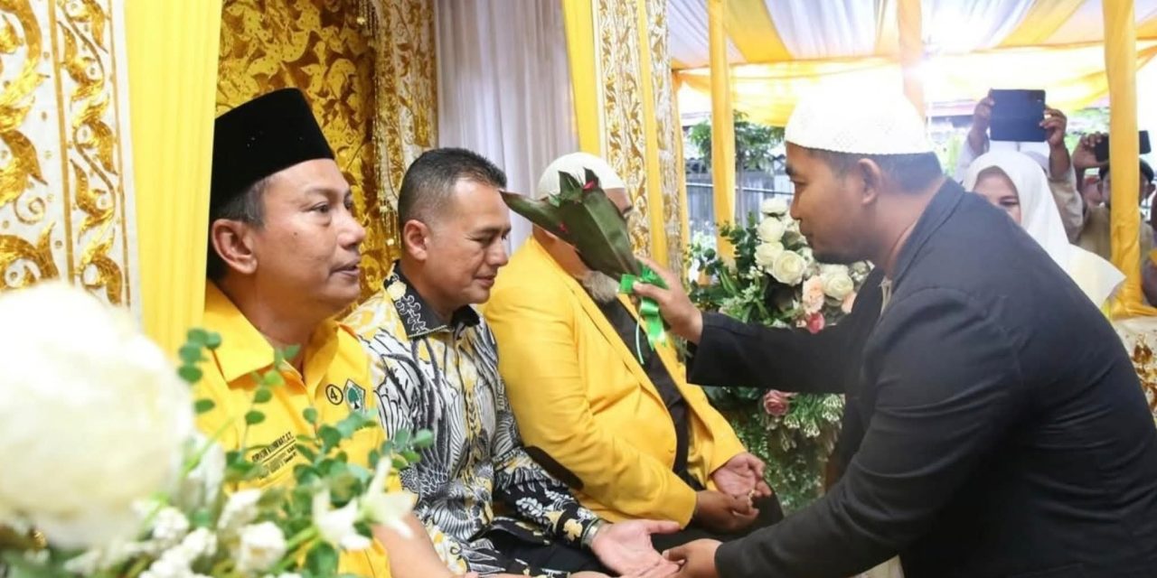 Kisah Mistis: AZIMAT PERAIH KEDUDUKAN PARA PEJABAT