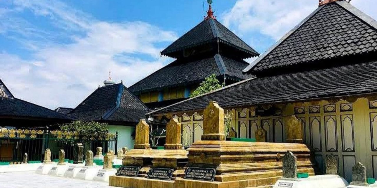 Kisah Nyata: RADEN PATAH, RAJA JAWA KETURUNAN CHINA