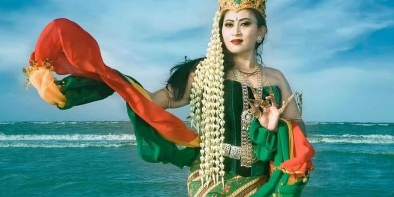 Kisah Mistis: SELENDANG PEMBERIAN NYI RORO KIDUL