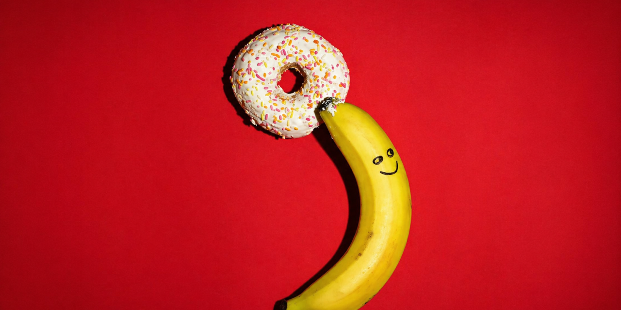 SALING MEMEGANG KEMALUAN SAAT BERJIMA’ – Konsultasi Kesehatan Seksual