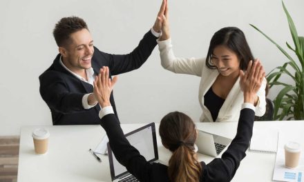 CARA UPGRADE PENAMPILAN, SIKAP, DAN AURA AGAR LEBIH PERCAYA DIRI DAN MUDAH DITERIMA – Konsultasi Back Up Diri